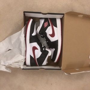 NIKE Men's Air Jordan 1 Phat Low 364770 110 White Varsity Red Black Sneakers